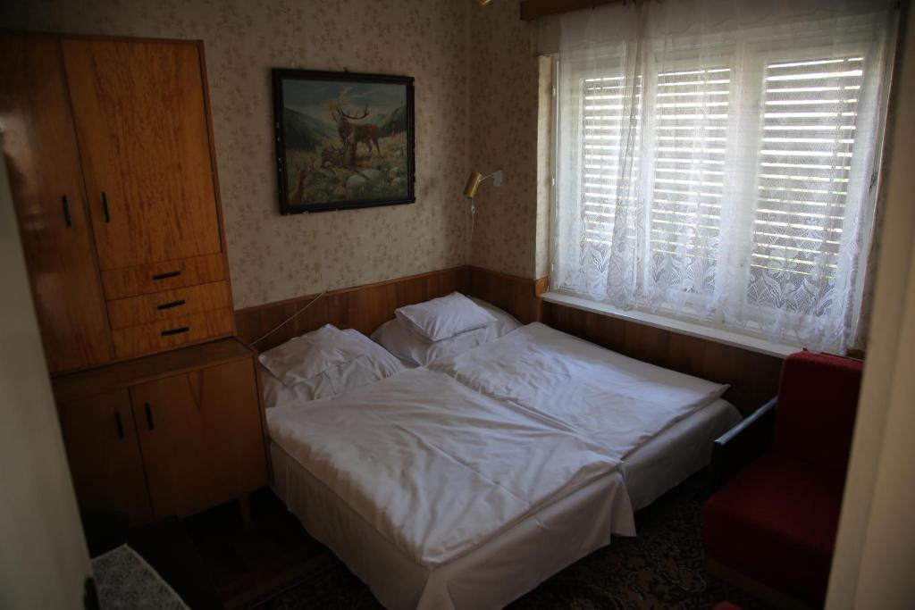Hotel Simply Szallo Balatonboglár Pokoj fotografie